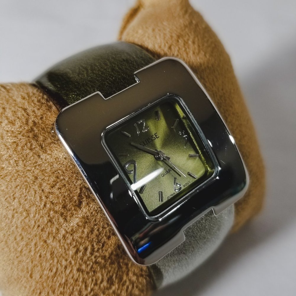 Suisse Quartz Stainless Steel Watch Japan Movement